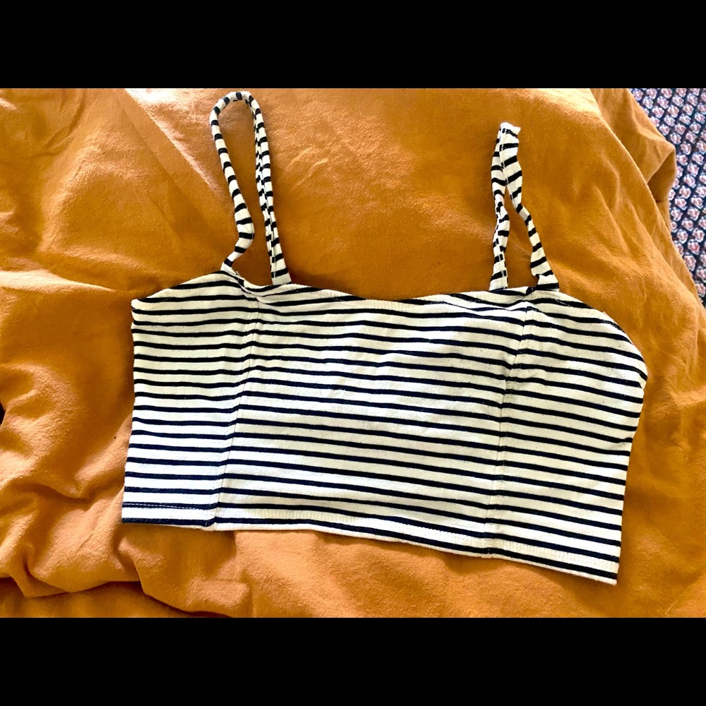 Black & white stripe crop top